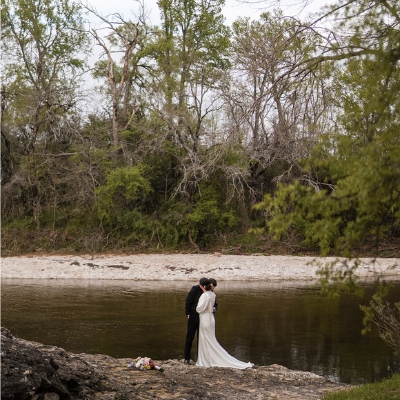 Meet your Posher, Gabby - Picture 2 of 12